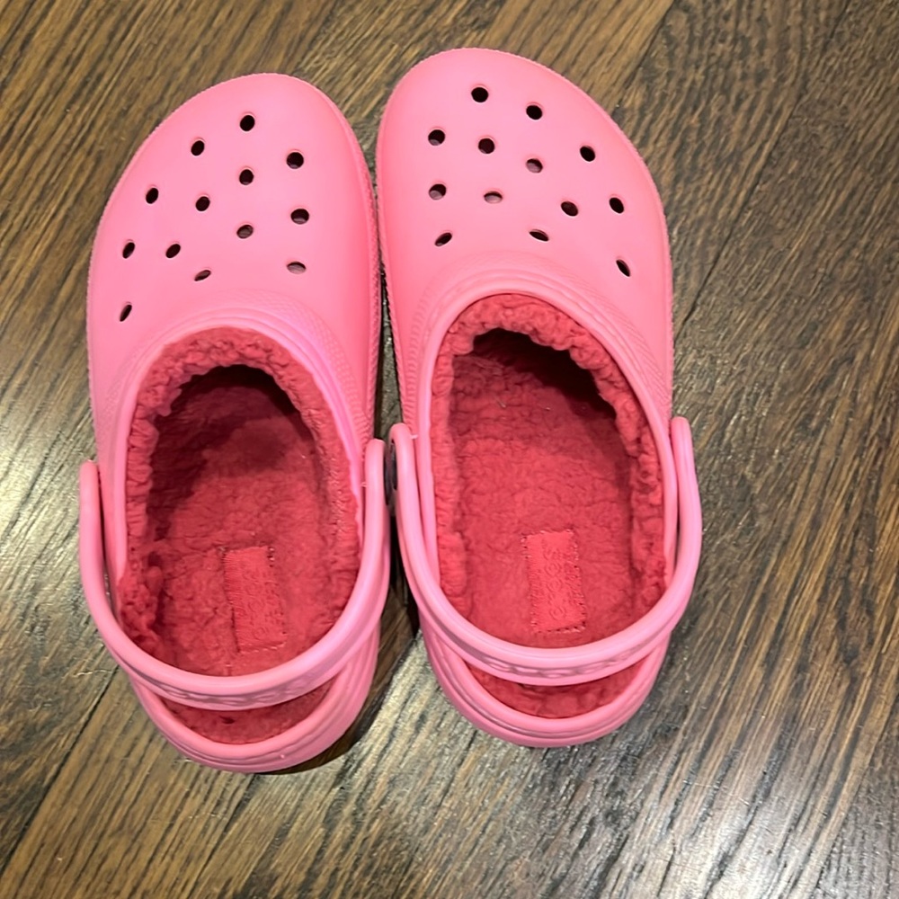 Uggs w pink fleece lining